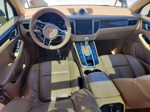 2017 PORSCHE MACAN — CKPT