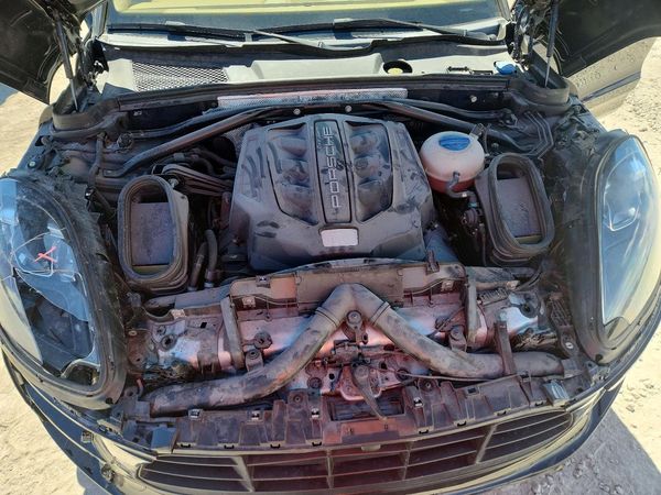 2017 PORSCHE MACAN — Engine bay