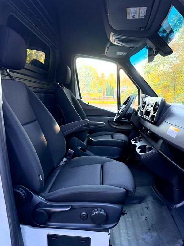 2023 MERCEDES-BENZ SPRINTER 907 (VS30)