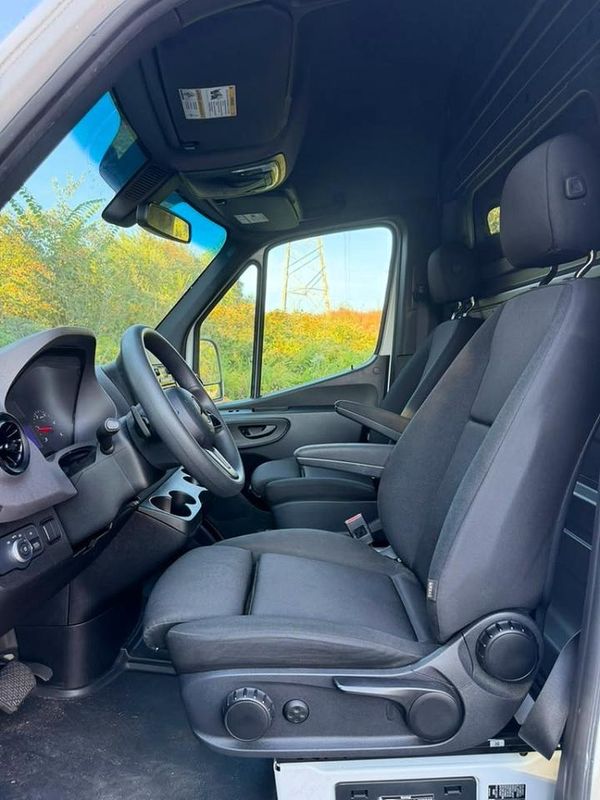 2023 MERCEDES-BENZ SPRINTER 907 (VS30)