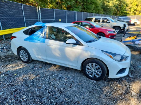 2018 HYUNDAI ACCENT SE and SEL — Passenger 3/4