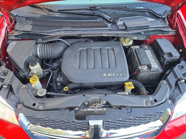 2013 DODGE GRAND CARAVAN SE — Engine bay