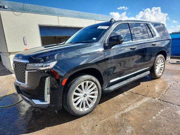 2021 CADILLAC ESCALADE Premium Luxury — Front 3/4