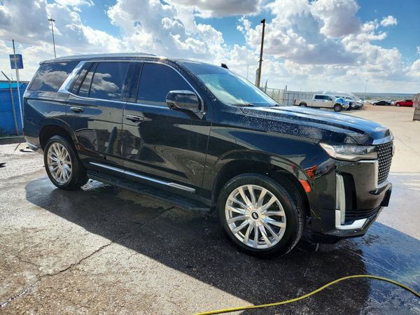 2021 CADILLAC ESCALADE Premium Luxury — Passenger 3/4