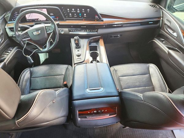 2021 CADILLAC ESCALADE Premium Luxury — CKPT