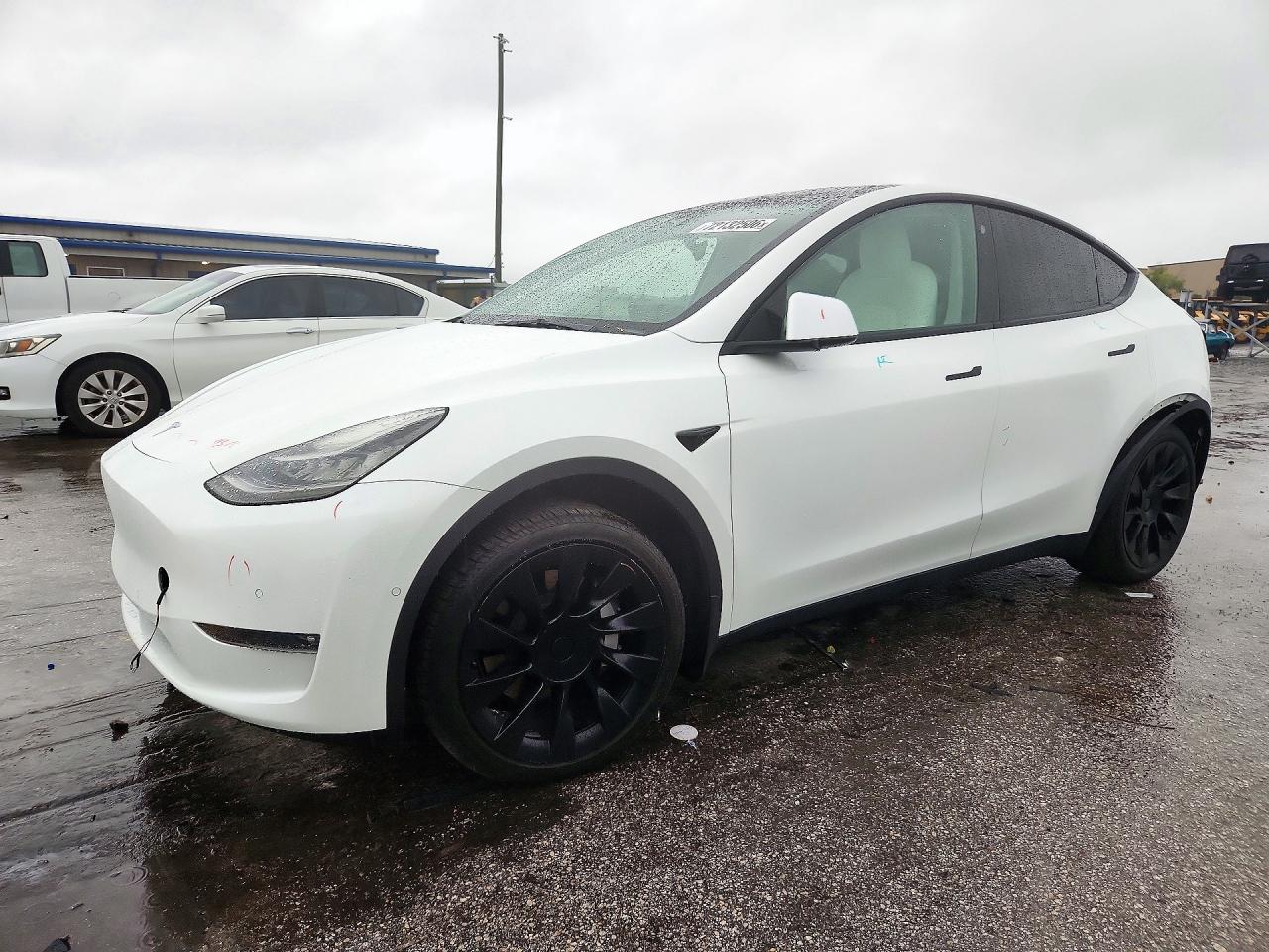 2021 TESLA MODEL Y — Front 3/4
