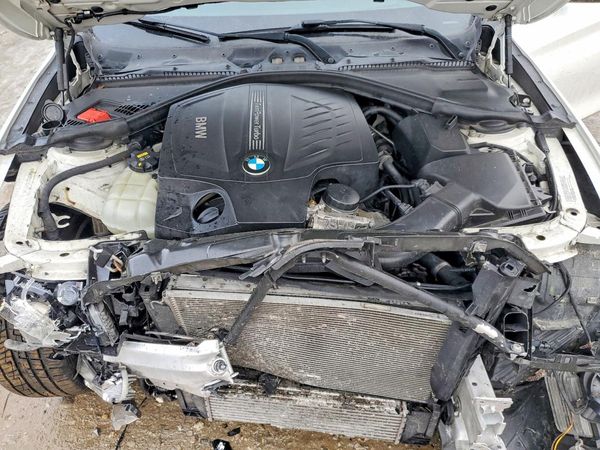 2015 BMW 4 SERIES xDrive GC — Engine bay