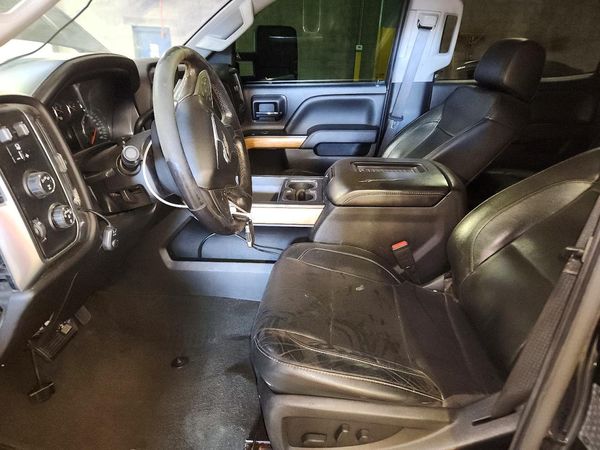 2018 CHEVROLET SILVERADO LTZ — DENT