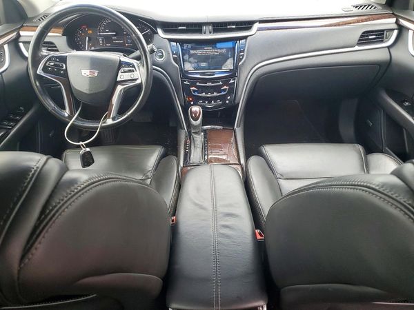 2017 CADILLAC XTS Luxury