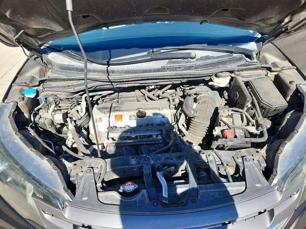 2014 HONDA CRV EX-L — Engine bay
