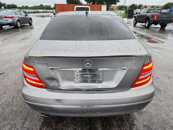 2013 MERCEDES-BENZ C C250 — DIRR