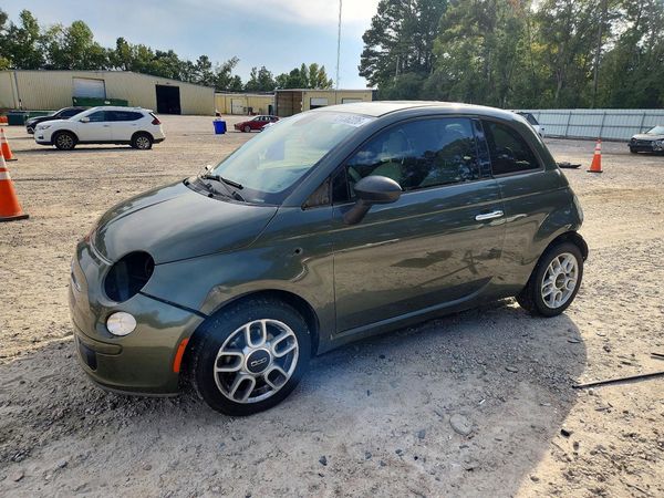 2015 FIAT 500 Pop — Front 3/4