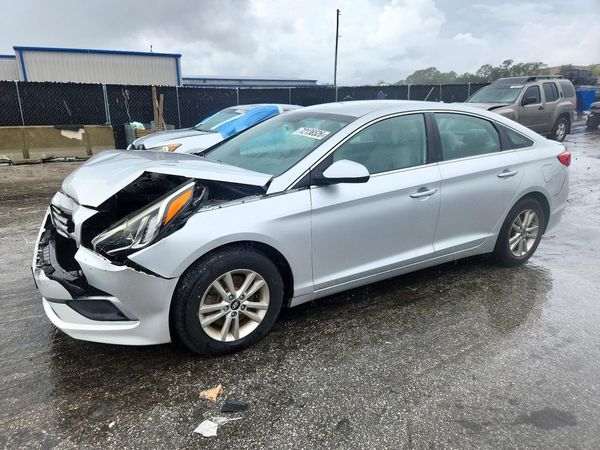 2017 HYUNDAI SONATA SE, Eco — Front 3/4