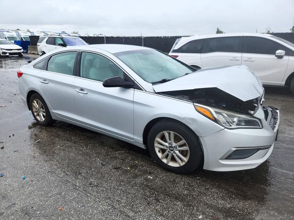2017 HYUNDAI SONATA SE, Eco — Passenger 3/4
