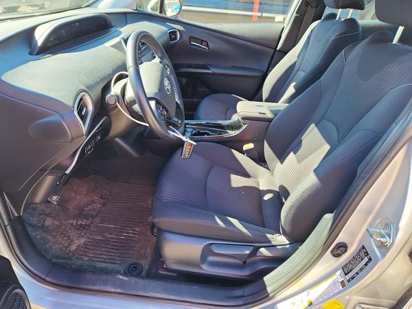 2022 TOYOTA PRIUS — DENT