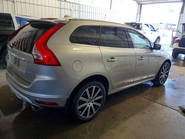 2015 VOLVO XC60 Platinum (non R design) — PSRA