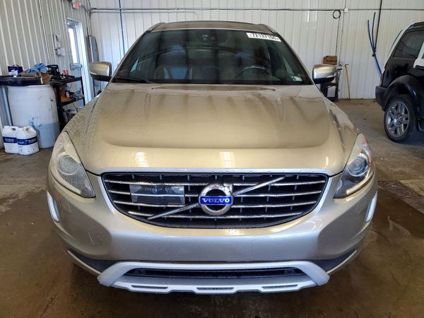 2015 VOLVO XC60 Platinum (non R design) — DIRF