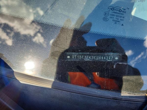 2014 TOYOTA CAMRY — VINP