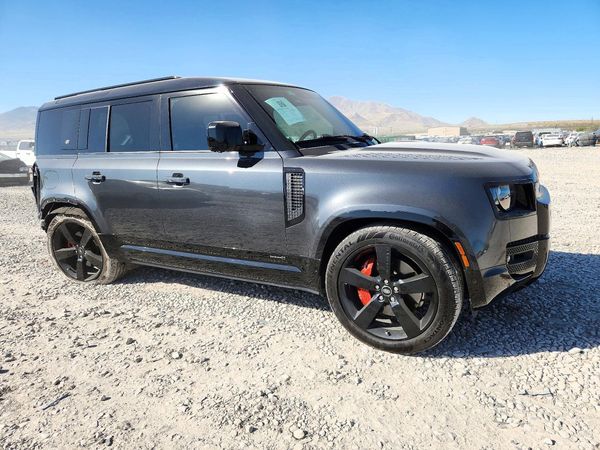 2024 LAND ROVER DEFENDER 110 X — Passenger 3/4