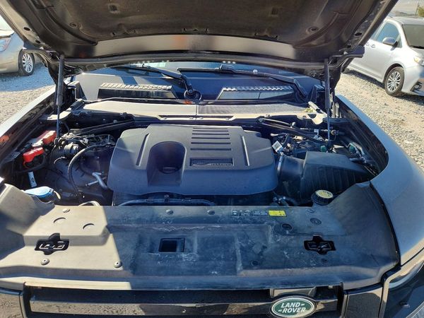 2024 LAND ROVER DEFENDER 110 X — Engine bay