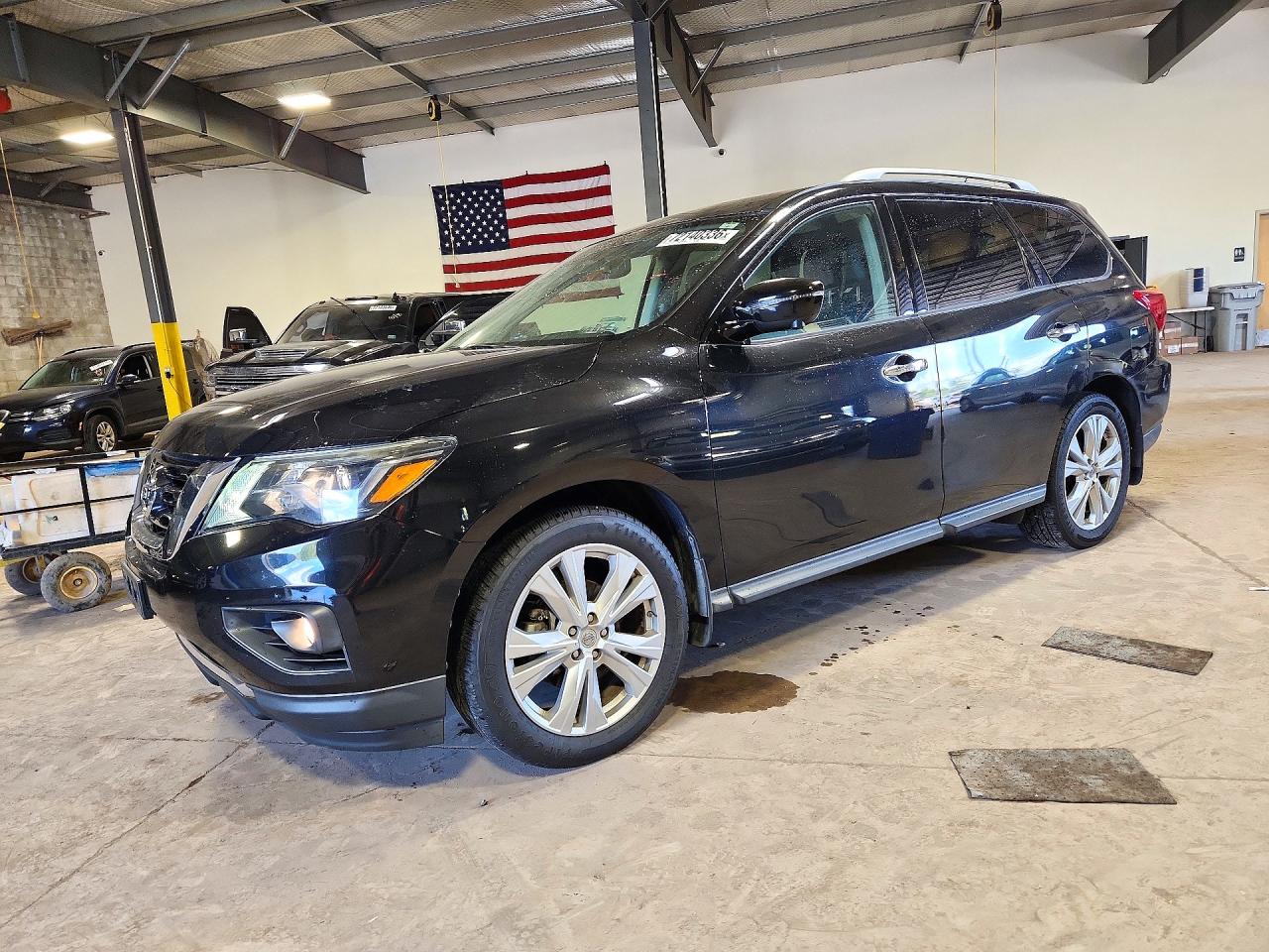 2018 NISSAN PATHFINDER — Front 3/4