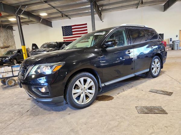 2018 NISSAN PATHFINDER — Front 3/4