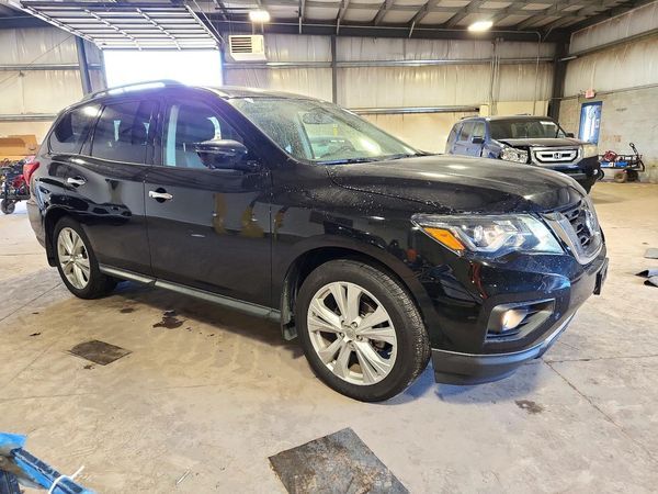 2018 NISSAN PATHFINDER — Passenger 3/4