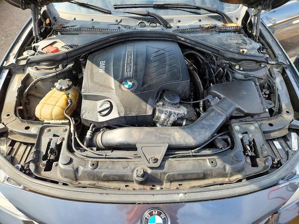 2013 BMW 335 xDrive — Engine bay