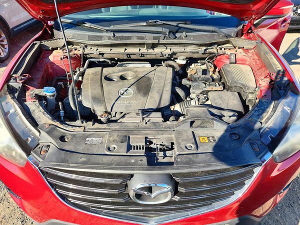 2016 MAZDA CX-5 Grand Touring/GT — Engine bay