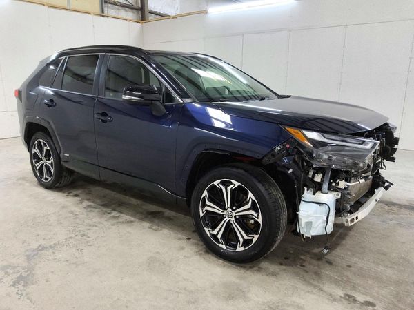 2025 TOYOTA RAV4 XSE — Passenger 3/4