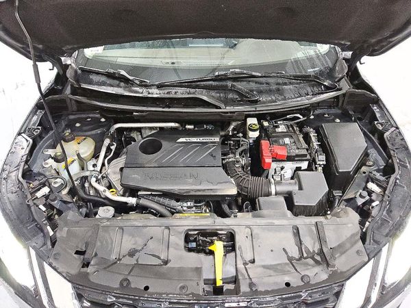 2023 NISSAN ROGUE SV — Engine bay