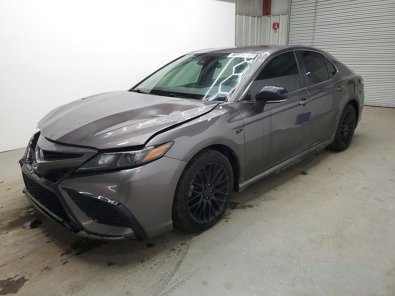 2023 TOYOTA CAMRY SE — Front 3/4