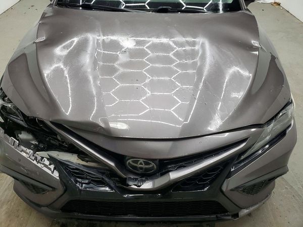 2023 TOYOTA CAMRY SE — Engine bay