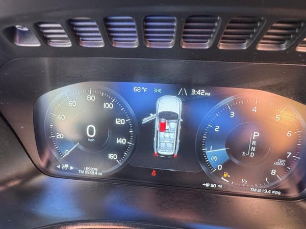 2016 VOLVO XC90 SV42 Momentum