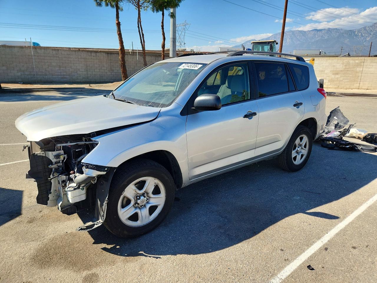 2012 TOYOTA RAV4 Standard — Front 3/4