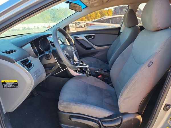 2015 HYUNDAI ELANTRA GLS(Middle) — DENT