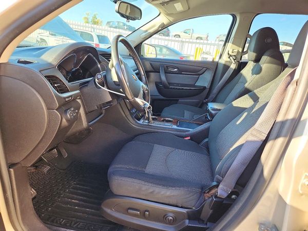 2014 CHEVROLET TRAVERSE 1LT — DENT