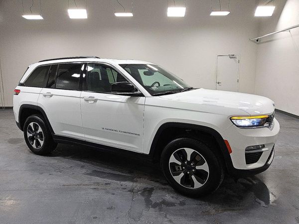 2024 JEEP GRAND CHEROKEE Limited 4XE — Passenger 3/4
