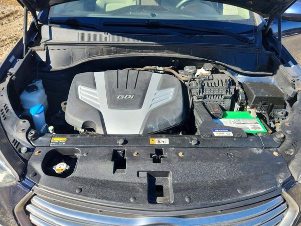 2017 HYUNDAI SANTA FE GI — Engine bay