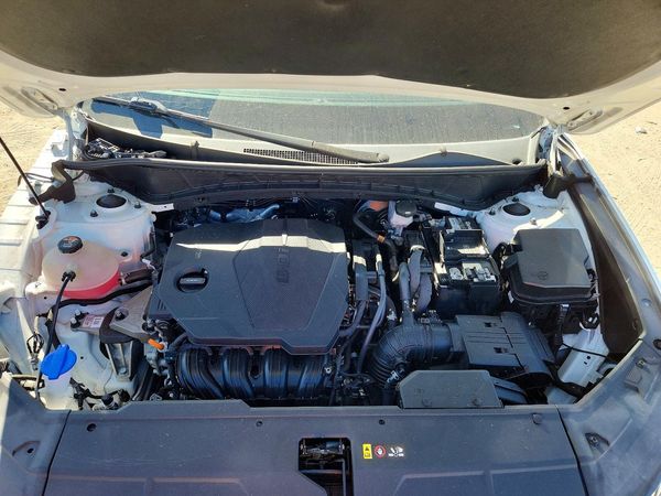 2022 HYUNDAI TUCSON SEL Convenience Pkg — Engine bay