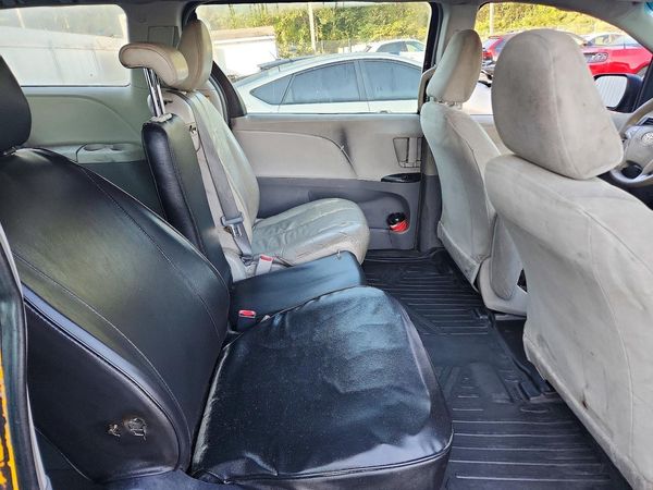 2013 TOYOTA SIENNA — PSRS