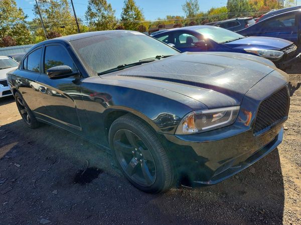 2013 DODGE CHARGER SXT — Passenger 3/4