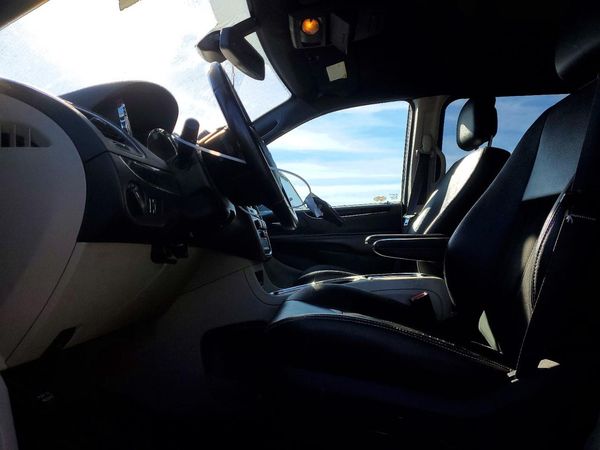 2018 DODGE GRAND CARAVAN SE — DENT