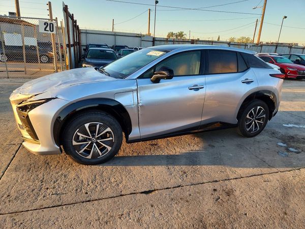 2024 LEXUS RZ 300e — Front 3/4
