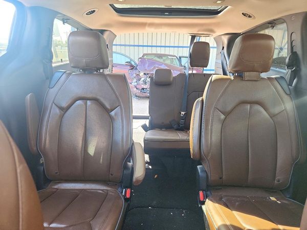 2019 CHRYSLER PACIFICA Limited — SUVN