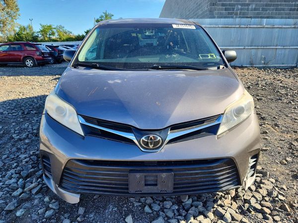2018 TOYOTA SIENNA LE — DIRF