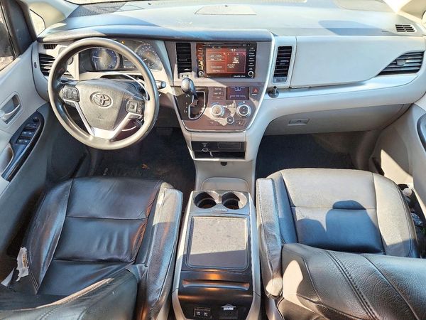2018 TOYOTA SIENNA LE — CKPT