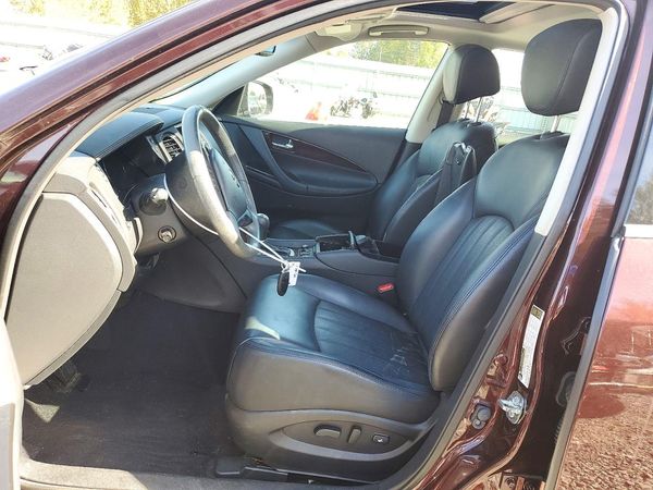 2016 INFINITI QX50 — DENT