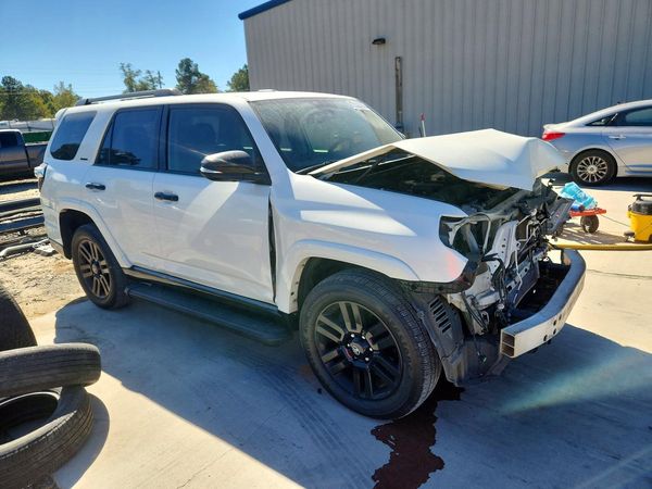 2019 TOYOTA 4RUNNER — Passenger 3/4