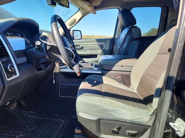 2013 RAM 1500 SLT — DENT